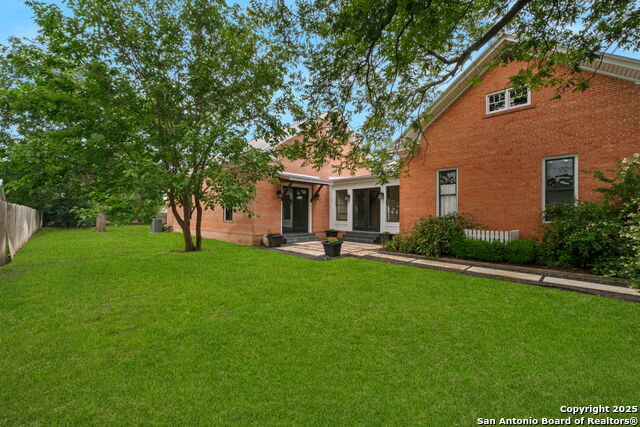 509 W Austin St, Fredericksburg, Texas image 32