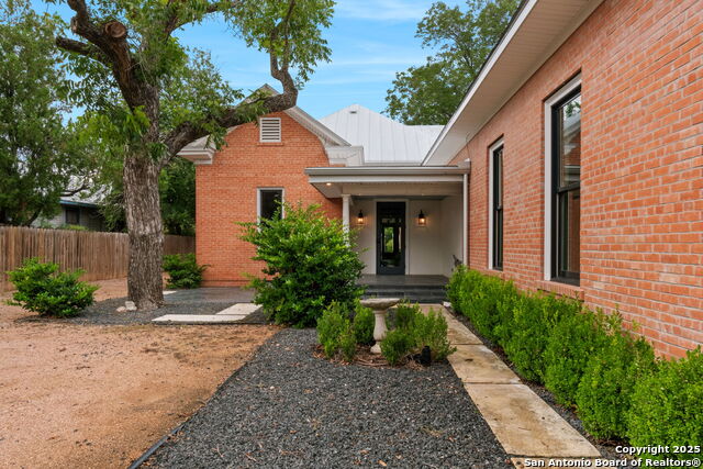 509 W Austin St, Fredericksburg, Texas image 35