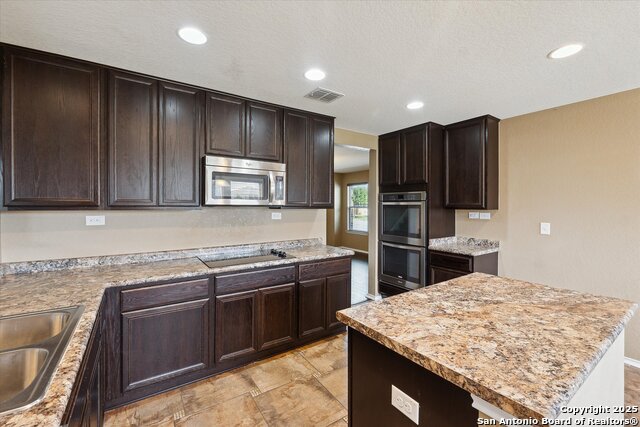 7503 Copper Meadow, Converse, Texas image 18