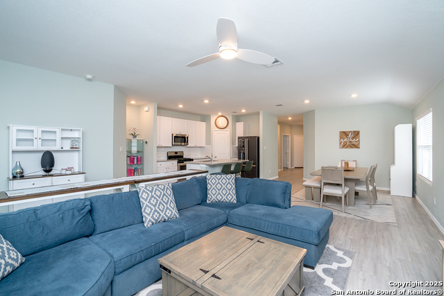 10711 Hernando, Converse, Texas image 9