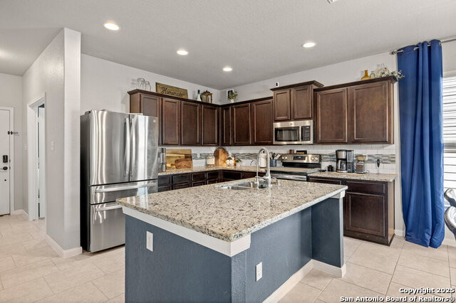 10319 Barbeque Bay, Converse, Texas image 5