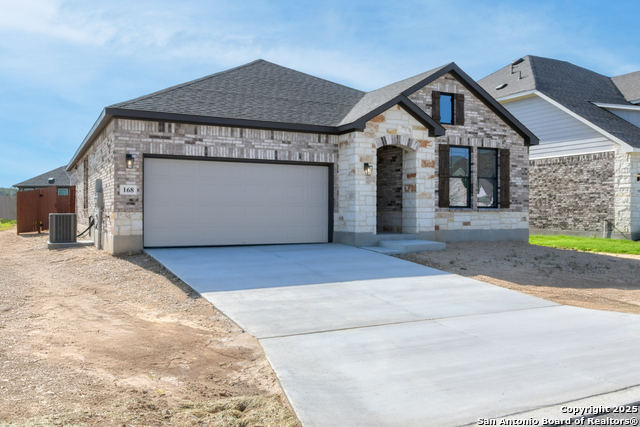 168 Heidi Hill, Castroville, Texas image 3