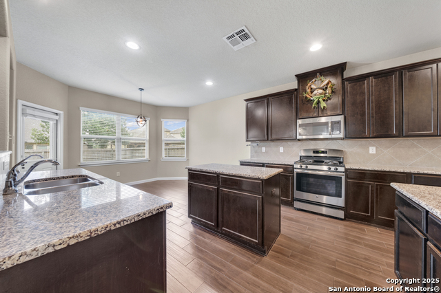 8470 Buckhorn Parke, San Antonio, Texas image 8