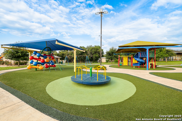 246 Flintstone Ln, Universal City, Texas image 18