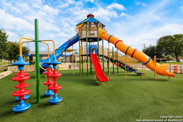 246 Flintstone Ln, Universal City, Texas image 22