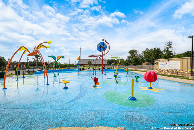 246 Flintstone Ln, Universal City, Texas image 24