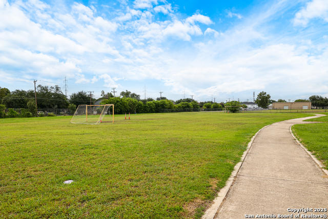 246 Flintstone Ln, Universal City, Texas image 33