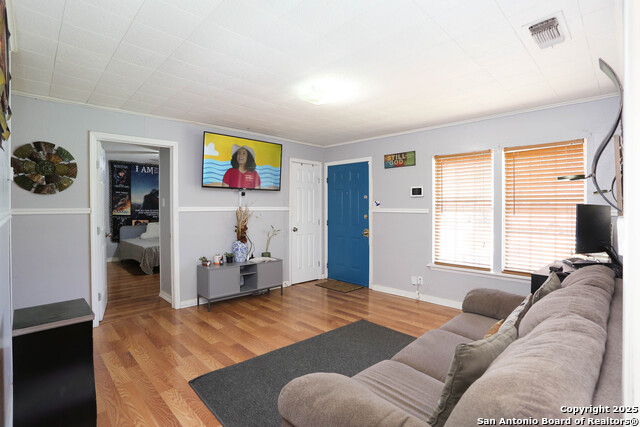 246 Flintstone Ln, Universal City, Texas image 6