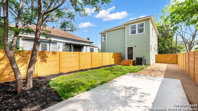 527 Montana, San Antonio, Texas image 23