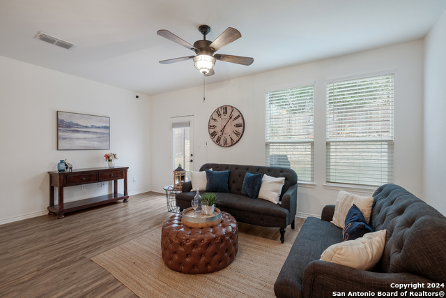627 Anthem Ln, New Braunfels, Texas image 11