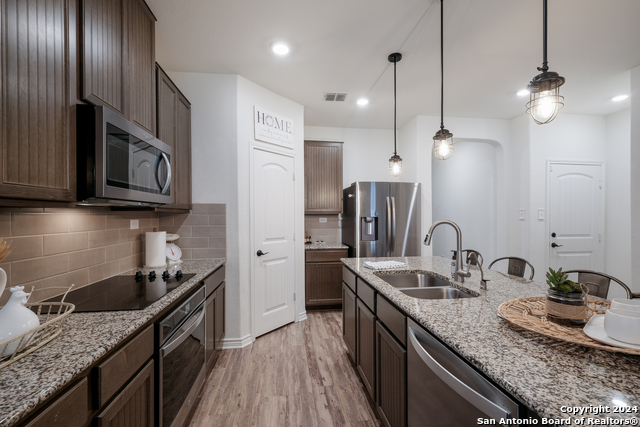 627 Anthem Ln, New Braunfels, Texas image 5
