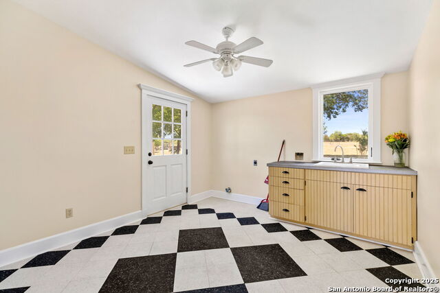 395 Dale Ln, Dale, Texas image 18