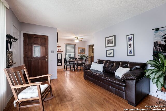 503 Storeywood, San Antonio, Texas image 4