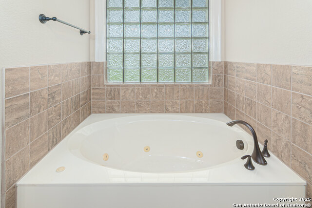 608 Westberg, Seguin, Texas image 25