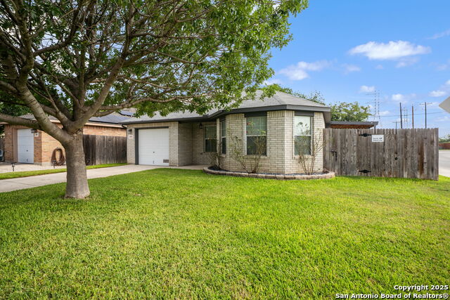 10603 Shaenpath, San Antonio, Texas image 2