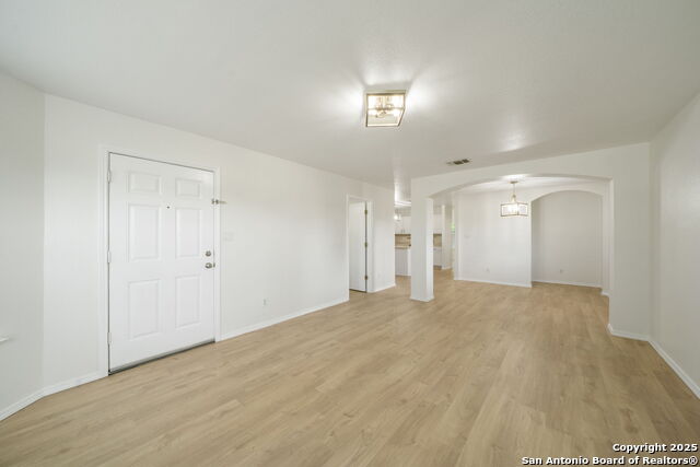 10603 Shaenpath, San Antonio, Texas image 4
