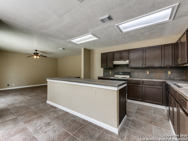 9511 Marshall Pt, San Antonio, Texas image 6