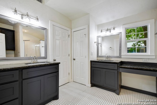 327 Barrera, San Antonio, Texas image 23