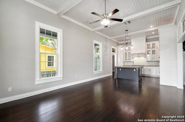 327 Barrera, San Antonio, Texas image 6