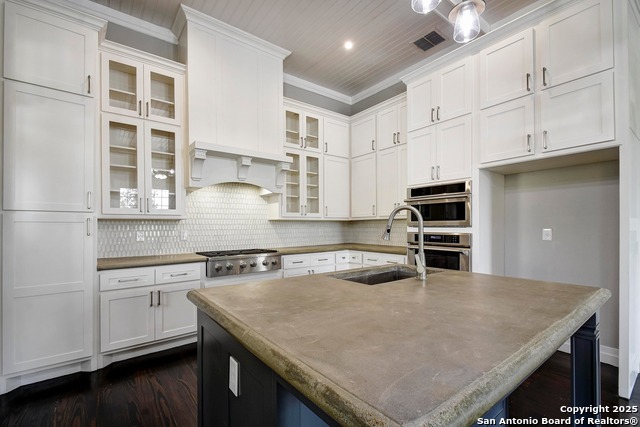 327 Barrera, San Antonio, Texas image 9