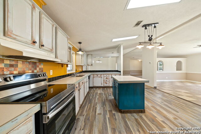 357 Dallas, Bandera, Texas image 10