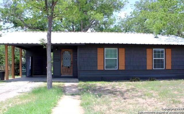 412 E Oak St, Uvalde, Texas image 1