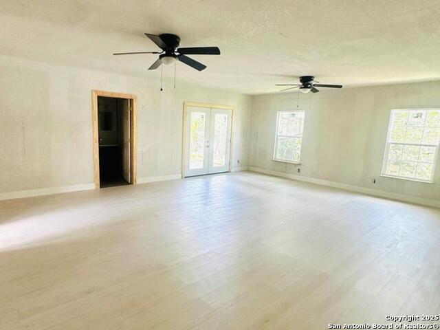 412 E Oak St, Uvalde, Texas image 7