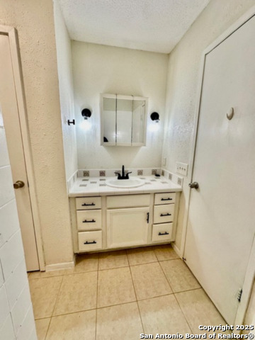 8006 Harper Valley St, Live Oak, Texas image 13