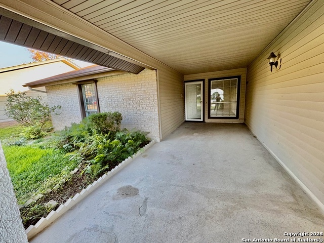 8006 Harper Valley St, Live Oak, Texas image 2