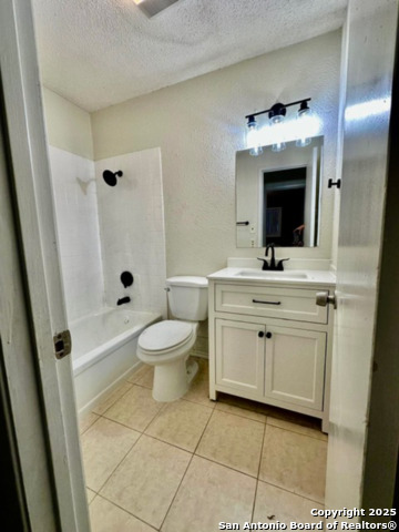 8006 Harper Valley St, Live Oak, Texas image 9