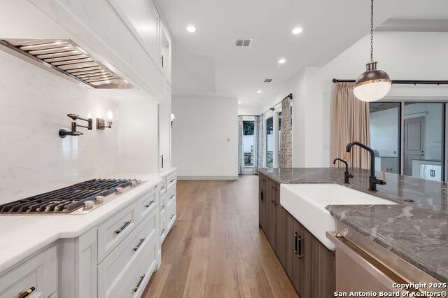 7203 Bluff Run, San Antonio, Texas image 11