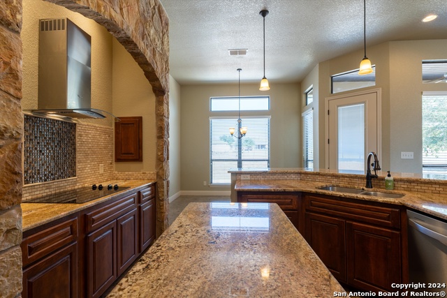 117 Abrego Run, Floresville, Texas image 12