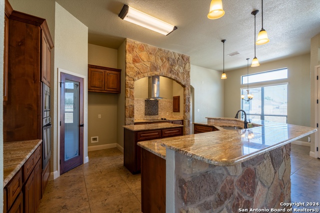 117 Abrego Run, Floresville, Texas image 13