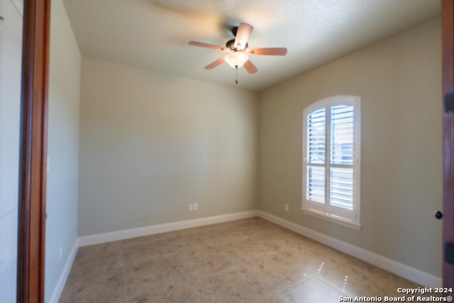 117 Abrego Run, Floresville, Texas image 19