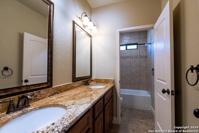 117 Abrego Run, Floresville, Texas image 29