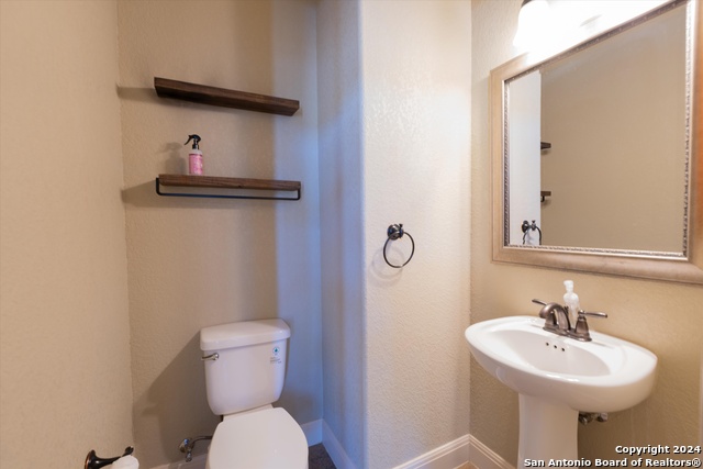 117 Abrego Run, Floresville, Texas image 30