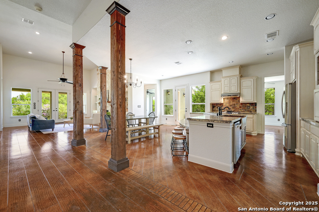 448 Kudu, Bulverde, Texas image 9