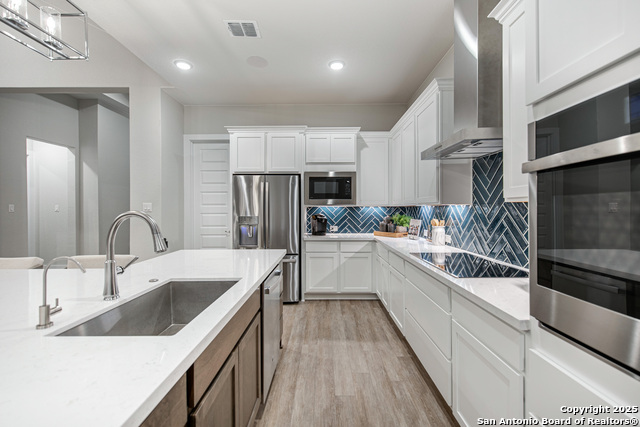 530 Poe Parkway, Castroville, Texas image 15