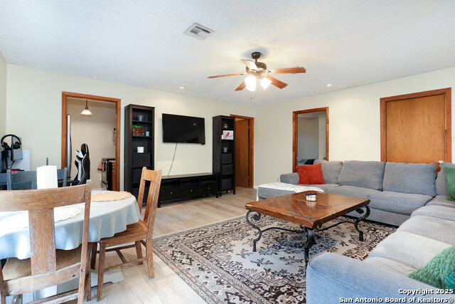 243 Eileen, Pleasanton, Texas image 19