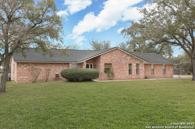 243 Eileen, Pleasanton, Texas image 2