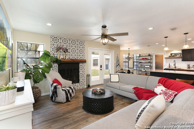 243 Eileen, Pleasanton, Texas image 8