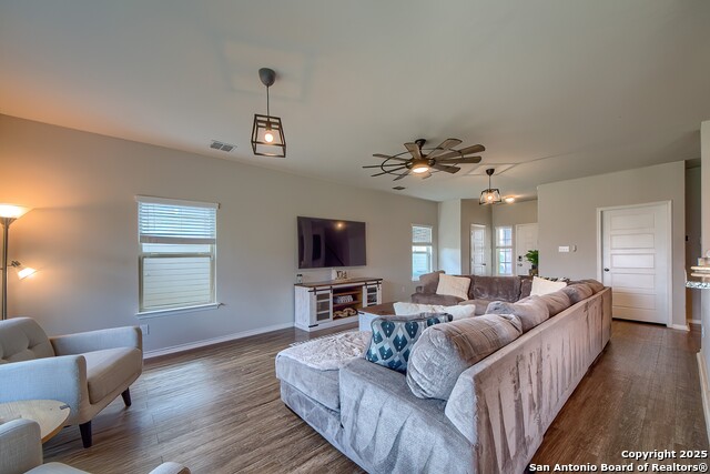 7421 Summer Blossom, Converse, Texas image 6