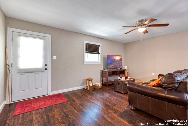 461 Rust Ranch Rd, Blanco, Texas image 5