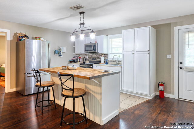 461 Rust Ranch Rd, Blanco, Texas image 7