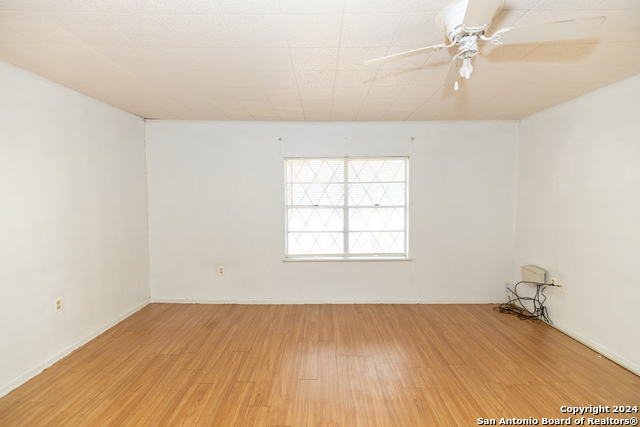 908 Broadway, Jourdanton, Texas image 6