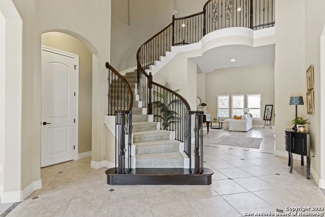 138 Scarlet Ct, Canyon Lake, Texas image 2