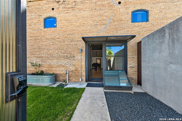 612 High #1, Comfort TX 78013