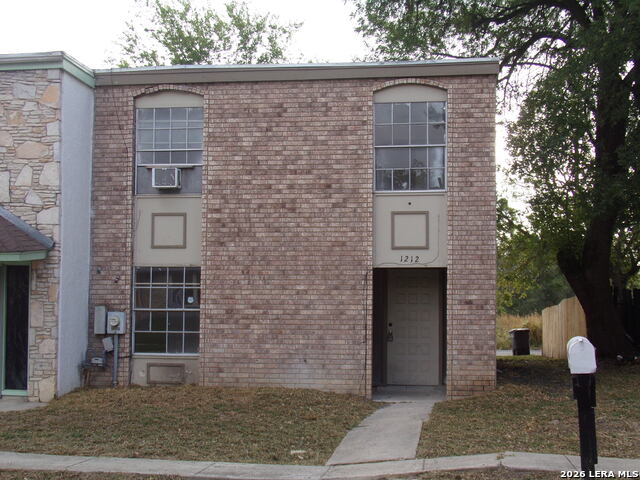 1212 Churing Dr, San Antonio TX 78245