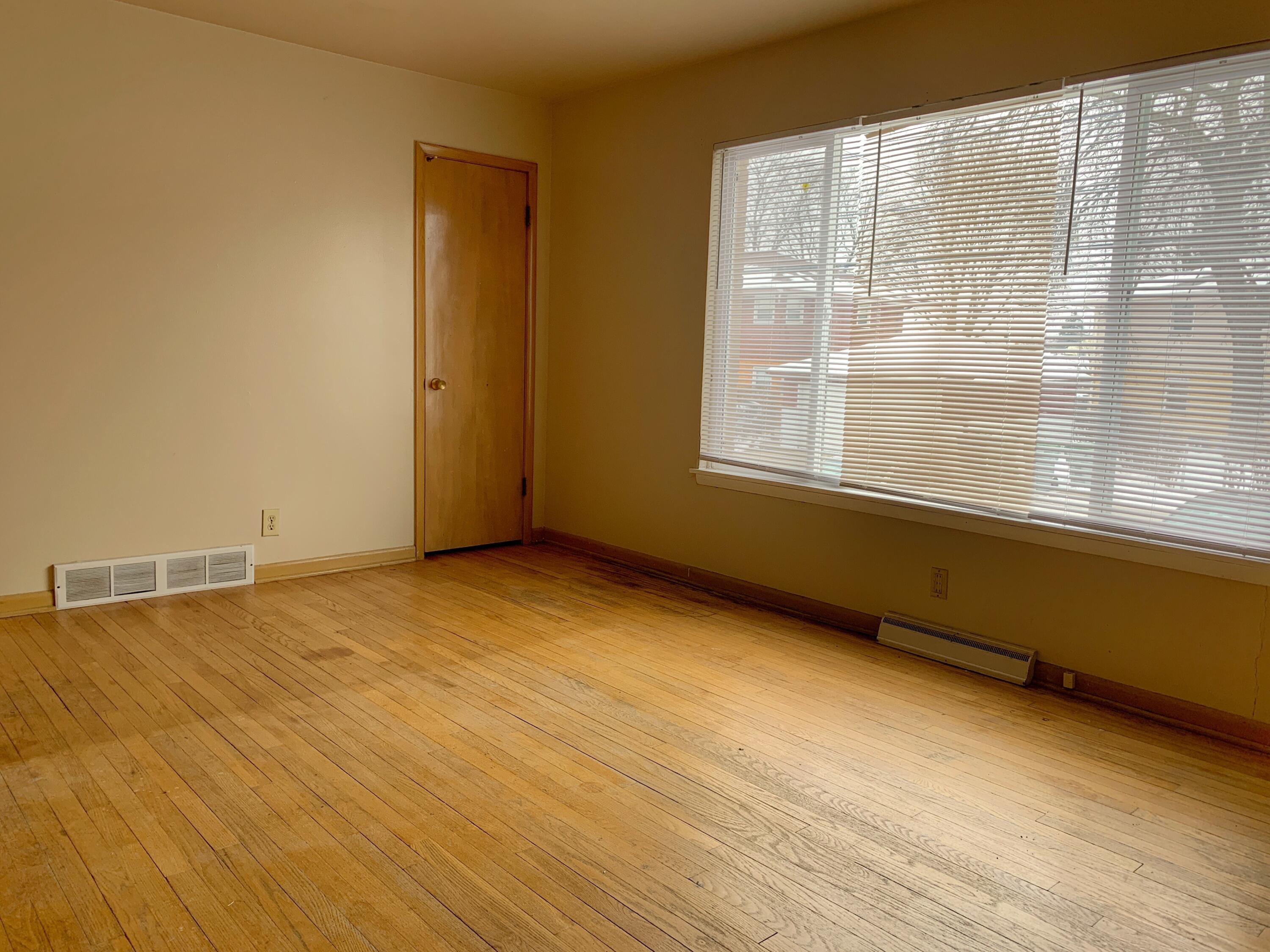 7711 W Hampton 4 For Rent, Milwaukee, WI 53218 ByOwner