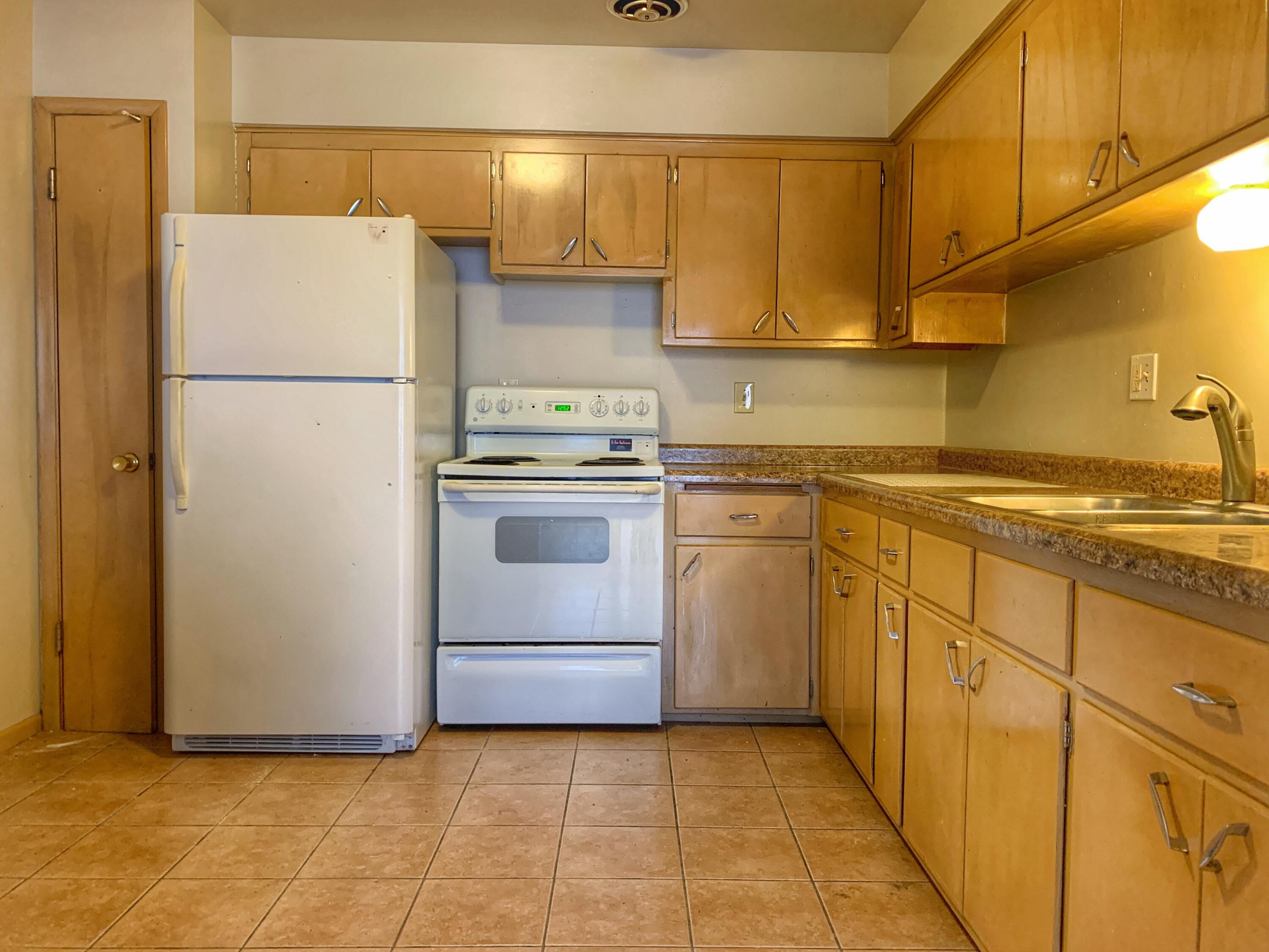 7711 W Hampton 4 For Rent, Milwaukee, WI 53218 ByOwner